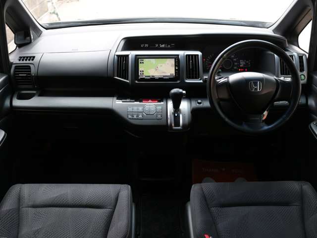 2011 Honda Stepwgn – thumbnail 4