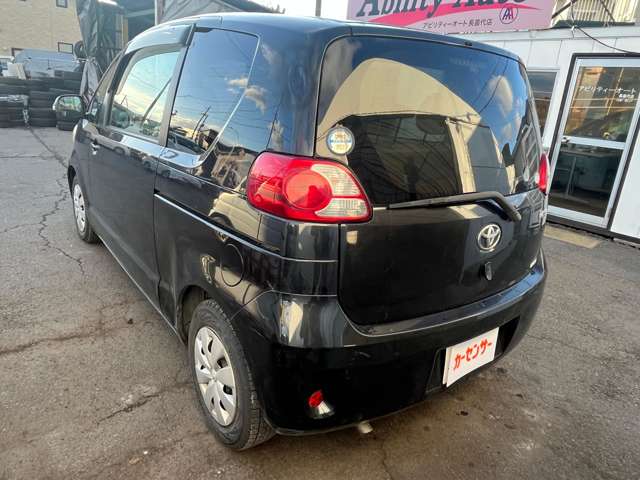2008 Toyota Porte – thumbnail 4