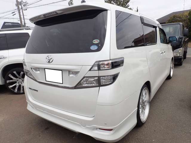 2009 Toyota Vellfire – thumbnail 4