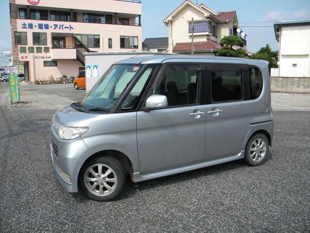 2008 Daihatsu Tanto – thumbnail 3