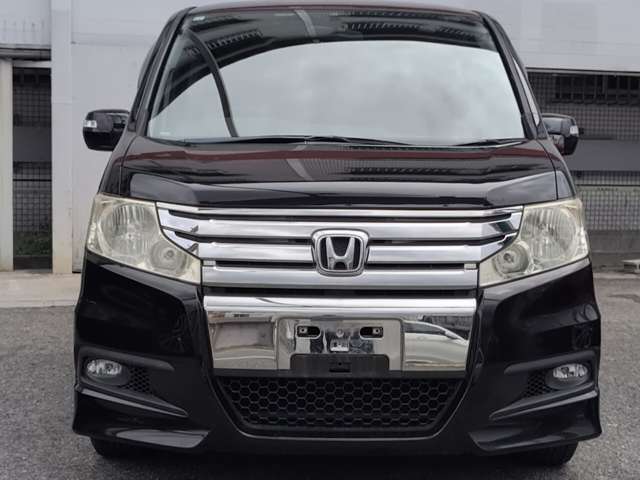 2009 Honda Stepwgn – thumbnail 2