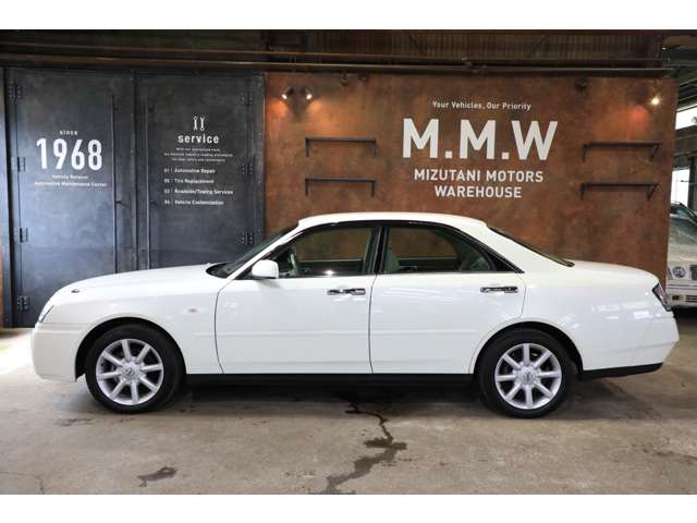 2003 Nissan Gloria – thumbnail 3