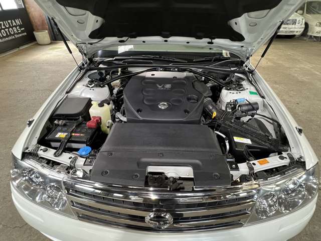2003 Nissan Gloria – thumbnail 4