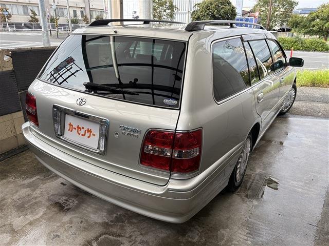 2002 Toyota Crown Estate – thumbnail 4