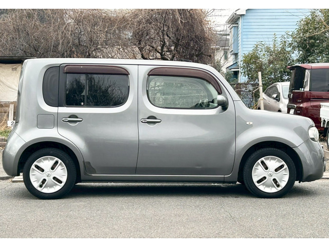 2010 Nissan Cube – thumbnail 4