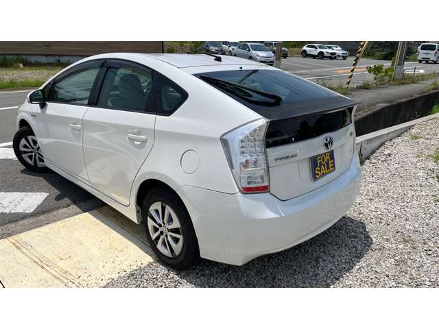 2010 Toyota Prius – thumbnail 4
