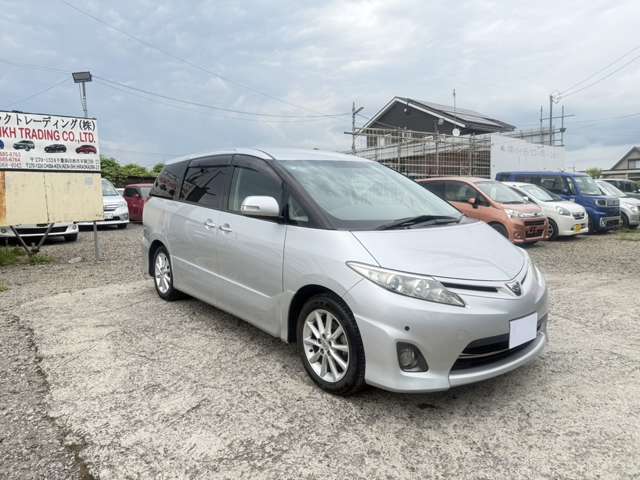 2010 Toyota Estima – thumbnail 3