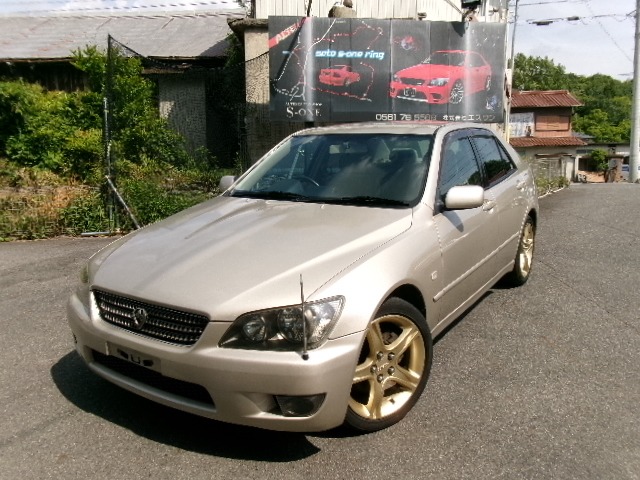 2004 Toyota Altezza