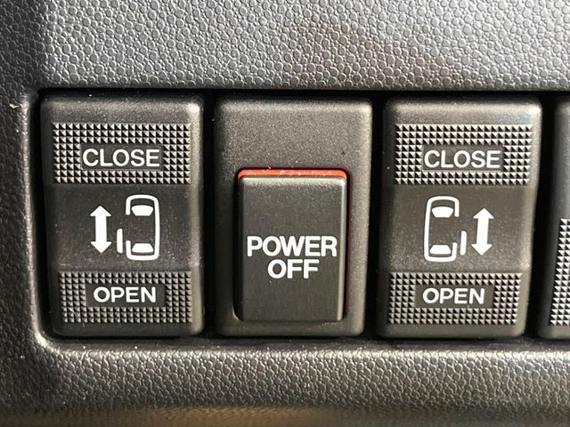 2010 Mazda Premacy – thumbnail 3
