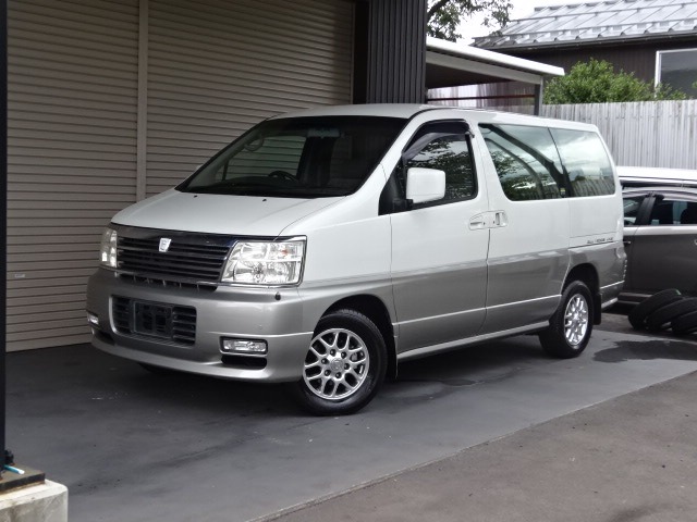 2000 Nissan Elgrand
