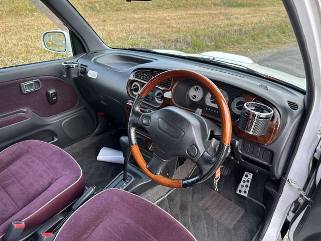 2000 Daihatsu Mira Gino – thumbnail 2