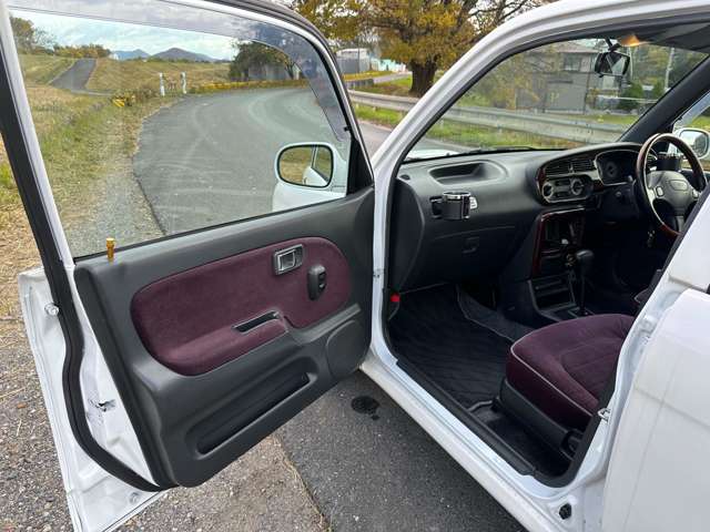 2000 Daihatsu Mira Gino – thumbnail 3