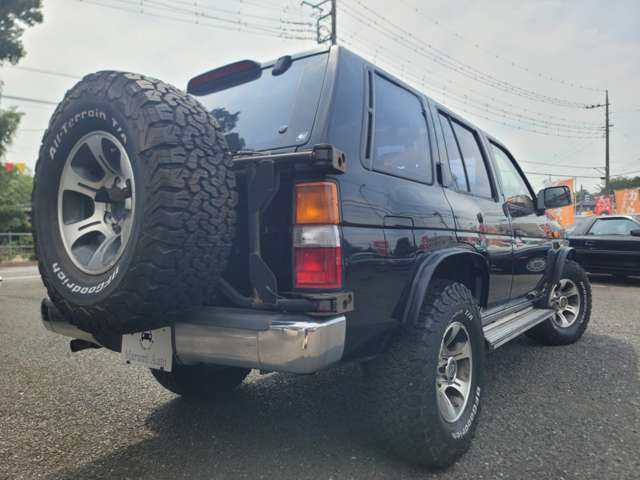 1995 Nissan Terrano – thumbnail 2