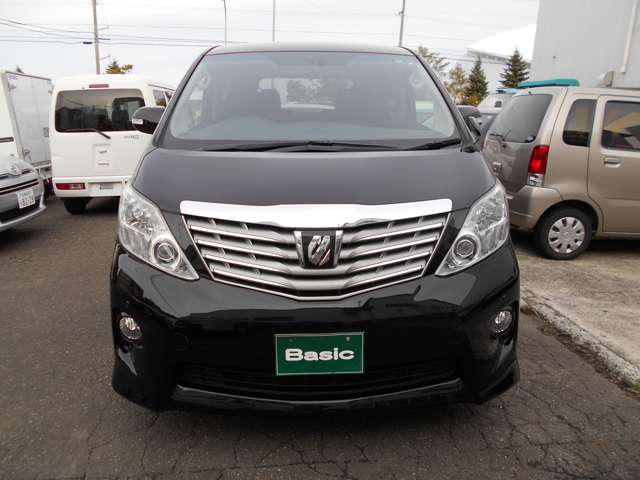 2010 Toyota Alphard – thumbnail 2