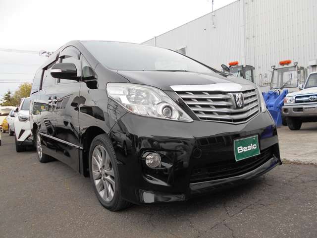 2010 Toyota Alphard – thumbnail 3