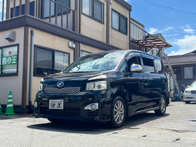 2011 Toyota Voxy