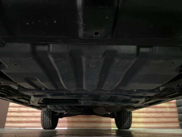 2007 Mitsubishi Pajero – thumbnail 4