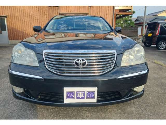2004 Toyota Crown Majesta – thumbnail 2