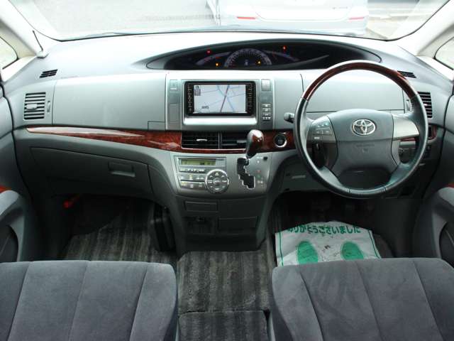 2009 Toyota Estima – thumbnail 4