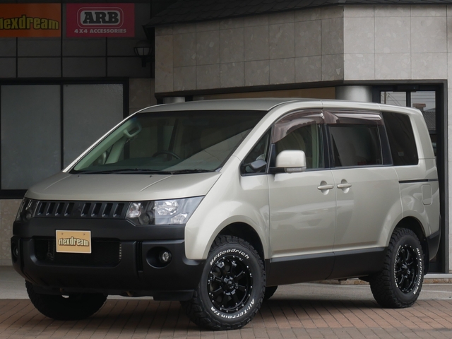 2009 Mitsubishi Delica D:5