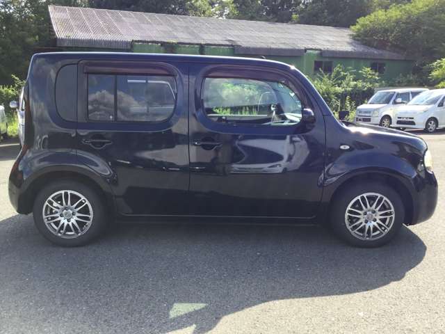 2010 Nissan Cube – thumbnail 4