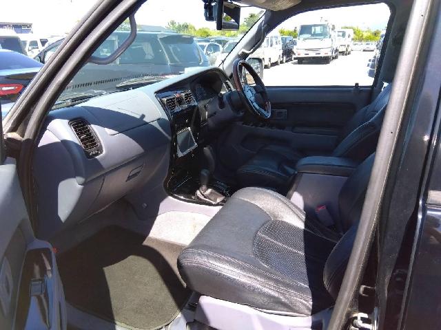 2000 Toyota Hilux Surf – thumbnail 3