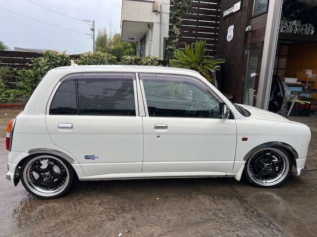 2002 Daihatsu Mira Gino – thumbnail 3