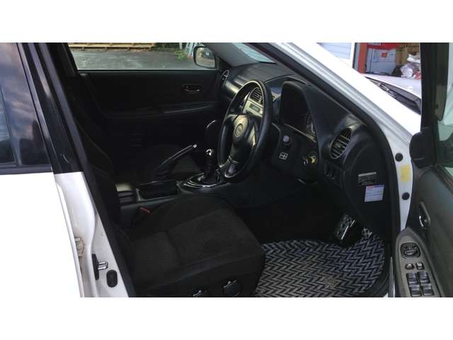 2001 Toyota Altezza – thumbnail 3