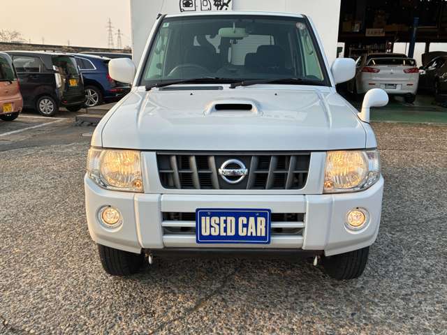 2010 Nissan Kix – thumbnail 2