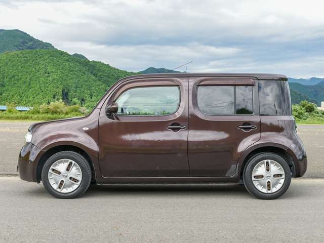 2010 Nissan Cube – thumbnail 3