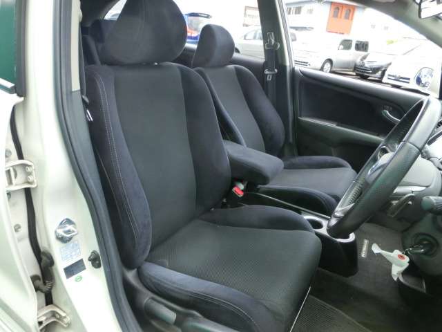 2007 Honda Stream – thumbnail 3