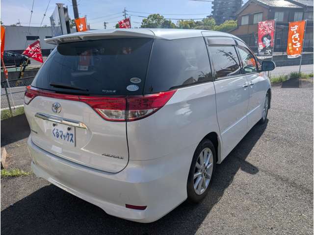2009 Toyota Estima – thumbnail 4