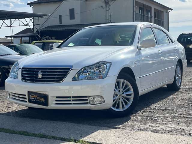2004 Toyota Crown Royal – thumbnail 3