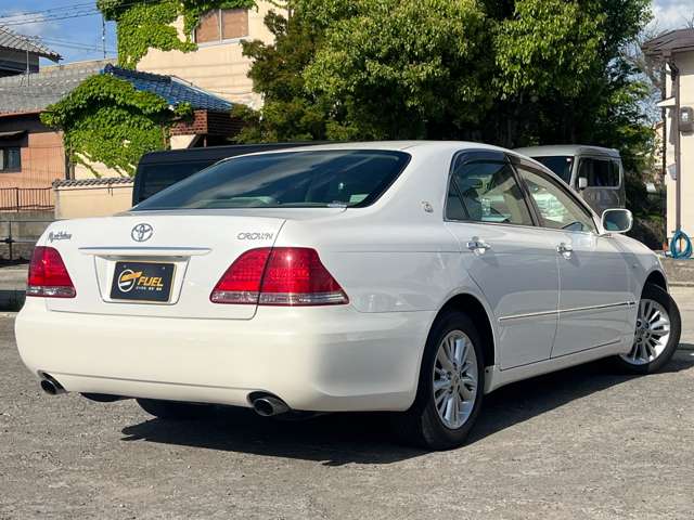 2004 Toyota Crown Royal – thumbnail 4