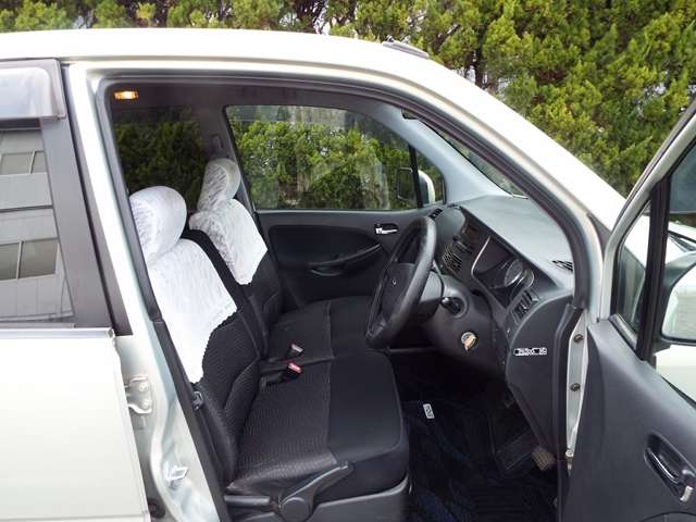 2005 Daihatsu Move – thumbnail 4