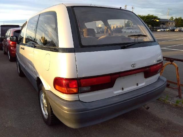 1995 Toyota Estima – thumbnail 2