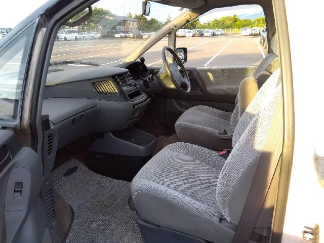 1995 Toyota Estima – thumbnail 3