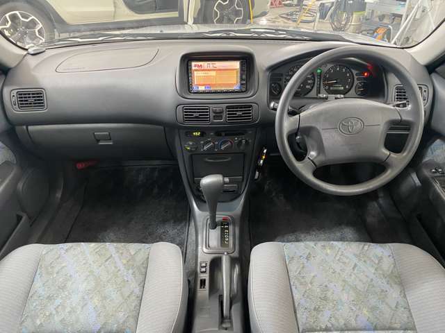 1999 Toyota Sprinter Carib – thumbnail 3