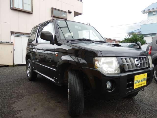 2009 Nissan Kix – thumbnail 3