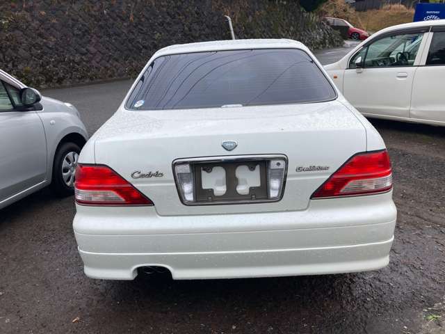 1998 Nissan Cedric – thumbnail 4