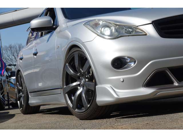 2010 Nissan Skyline Crossover – thumbnail 3