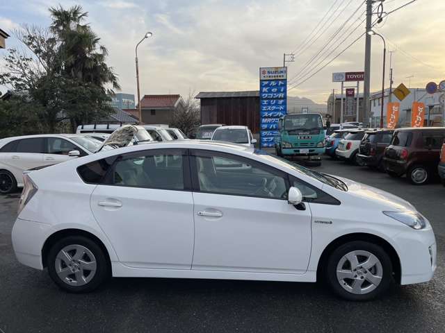 2010 Toyota Prius – thumbnail 4