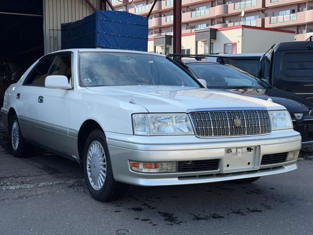 1999 Toyota Crown – thumbnail 3