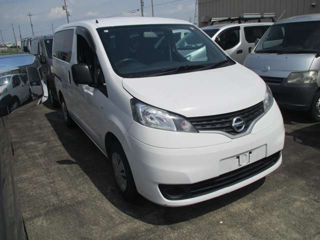 2010 Nissan NV200 Vanette Van – thumbnail 3