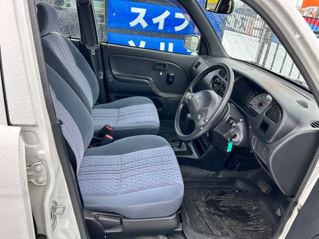 2002 Daihatsu Mira – thumbnail 4
