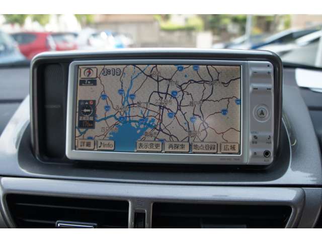 2009 Toyota iQ – thumbnail 4