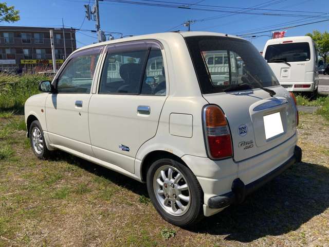 2001 Daihatsu Mira Gino – thumbnail 3