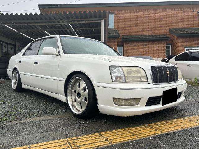 1997 Toyota Crown Majesta – thumbnail 3