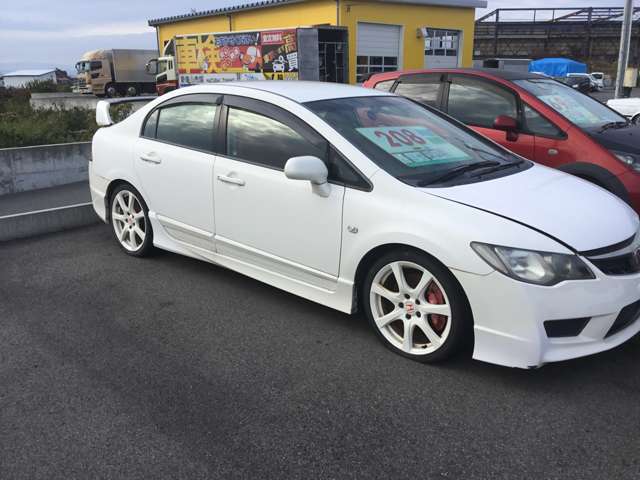 2009 Honda Civic Type R – thumbnail 2