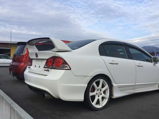 2009 Honda Civic Type R – thumbnail 3